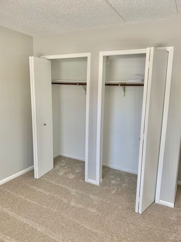 1508 W Jefferson Avenue D, Naperville, IL 60540