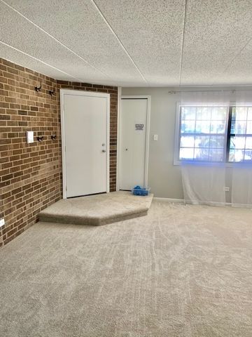 1508 W Jefferson Avenue D, Naperville, IL 60540