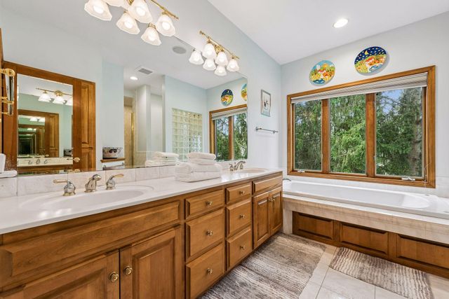 11333 Landing Road, Eden Prairie, MN 55347