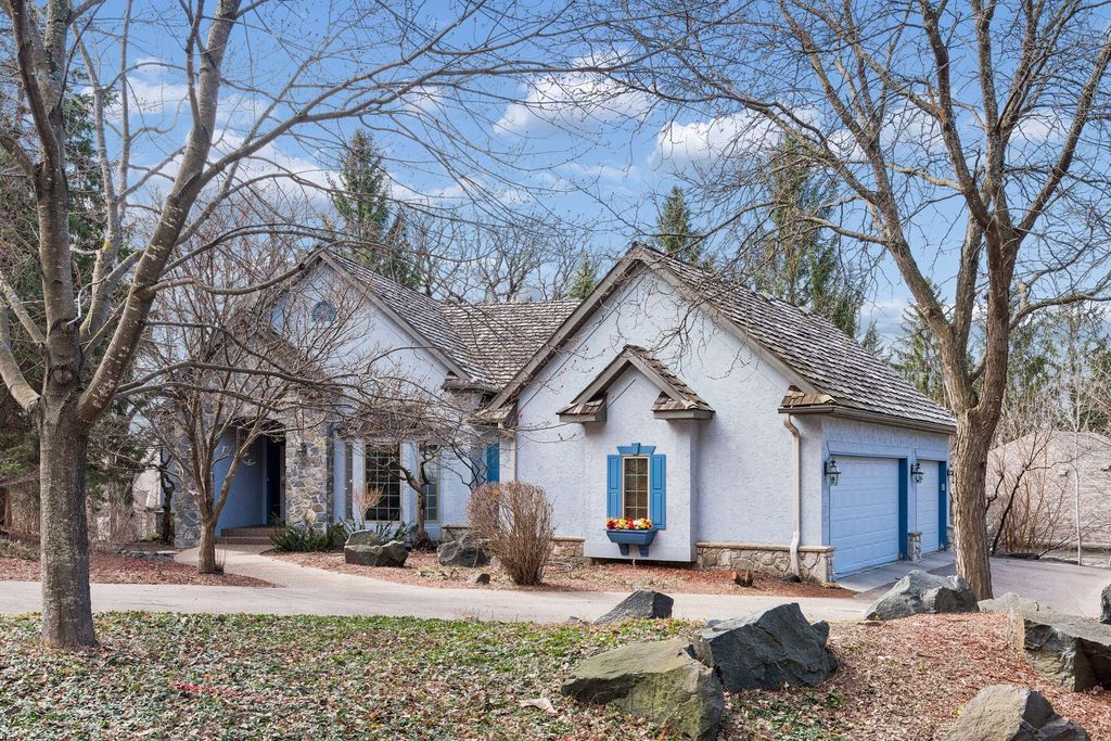 11333 Landing Road, Eden Prairie, MN 55347