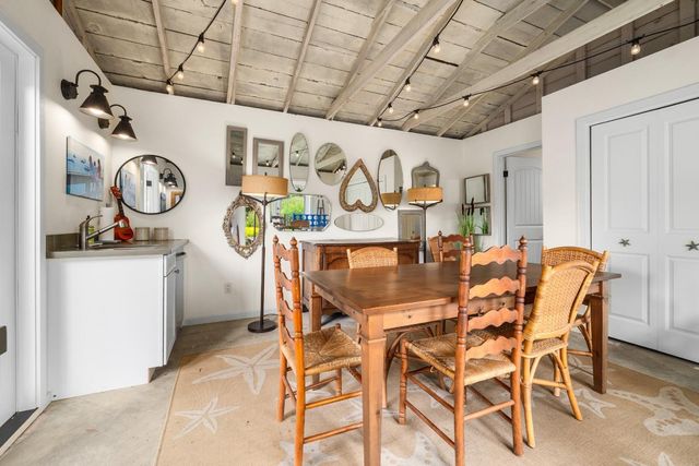 5004 Bellevue Street, Soquel, CA 95073
