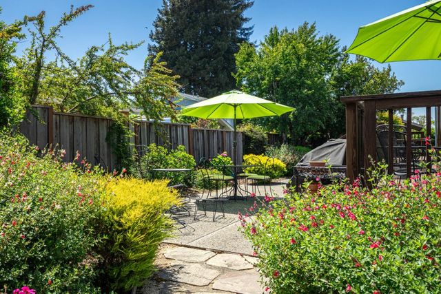 5004 Bellevue Street, Soquel, CA 95073