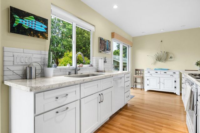 5004 Bellevue Street, Soquel, CA 95073