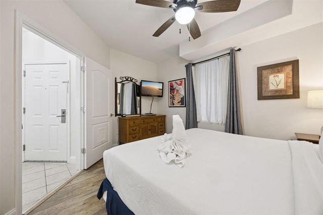 13415 BLUE HERON BEACH DRIVE 402, Orlando, FL 32821