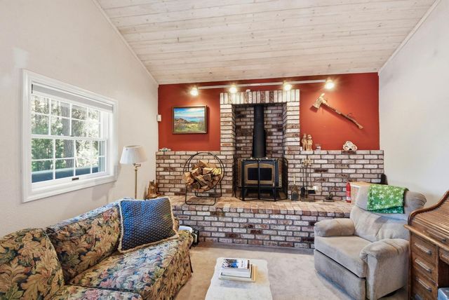 250 Secret Town Ln, Colfax, CA 95713