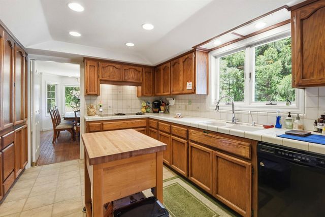 250 Secret Town Ln, Colfax, CA 95713