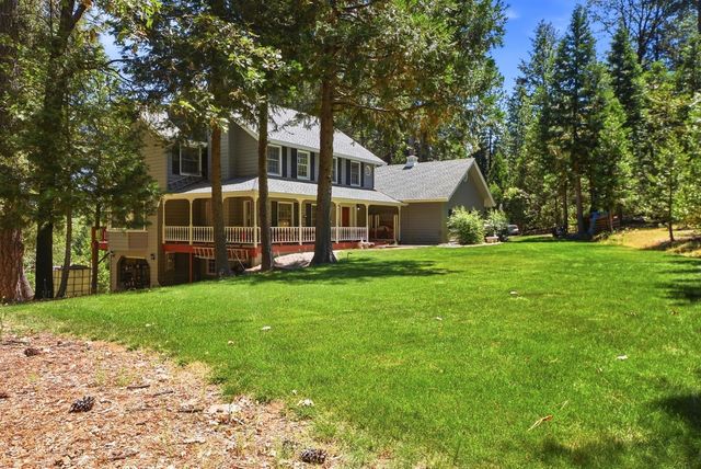 250 Secret Town Ln, Colfax, CA 95713