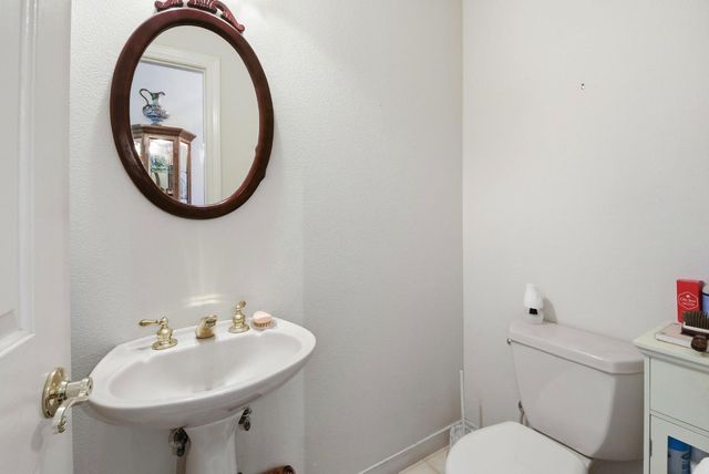 250 Secret Town Ln, Colfax, CA 95713