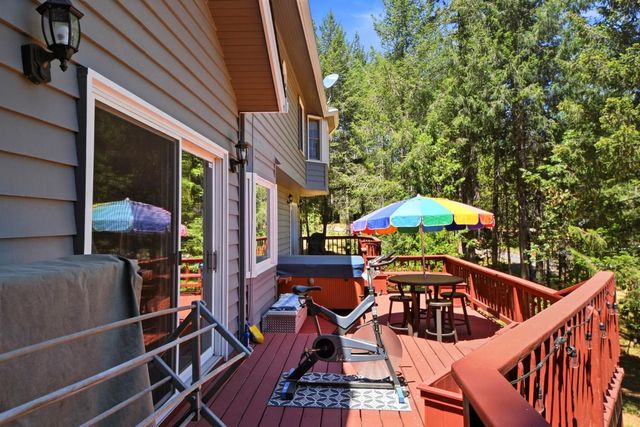 250 Secret Town Ln, Colfax, CA 95713