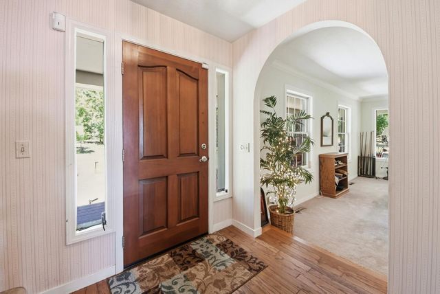 250 Secret Town Ln, Colfax, CA 95713