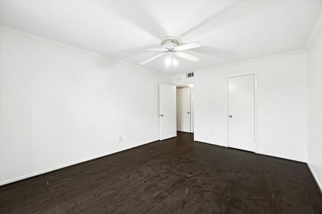 7575 Katy Freeway 103, Houston, TX 77024