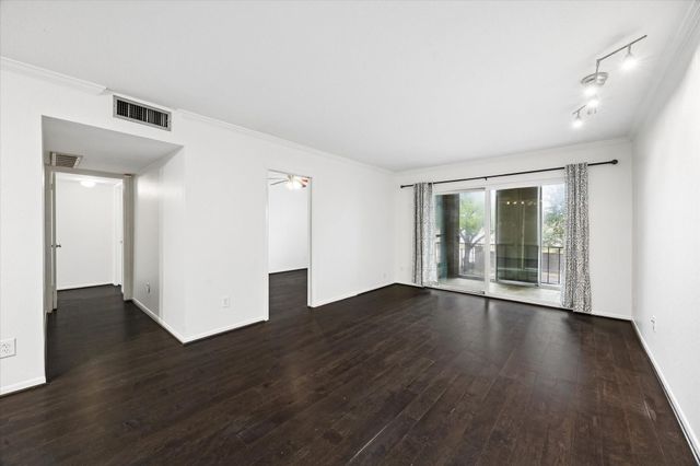 7575 Katy Freeway 103, Houston, TX 77024