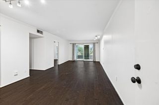 7575 Katy Freeway 103, Houston, TX 77024