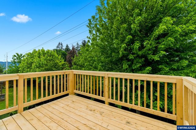 359 Eagle Feather St NW, Salem, OR 97304