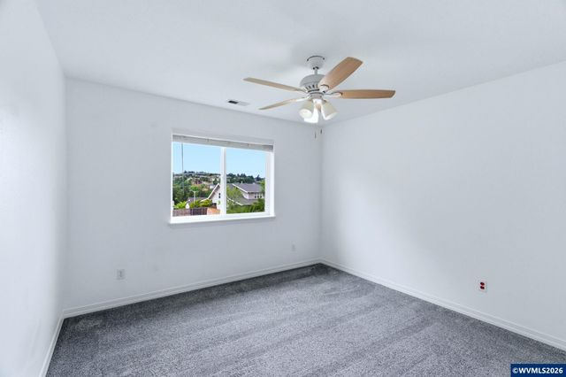 359 Eagle Feather St NW, Salem, OR 97304