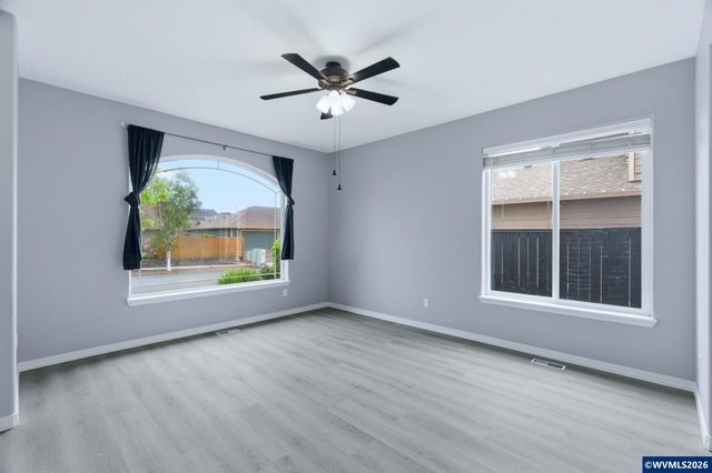 359 Eagle Feather St NW, Salem, OR 97304