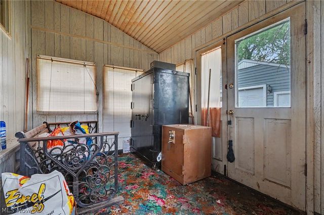520 Sunset Drive, Hubbard, OH 44425