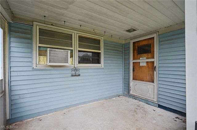 520 Sunset Drive, Hubbard, OH 44425