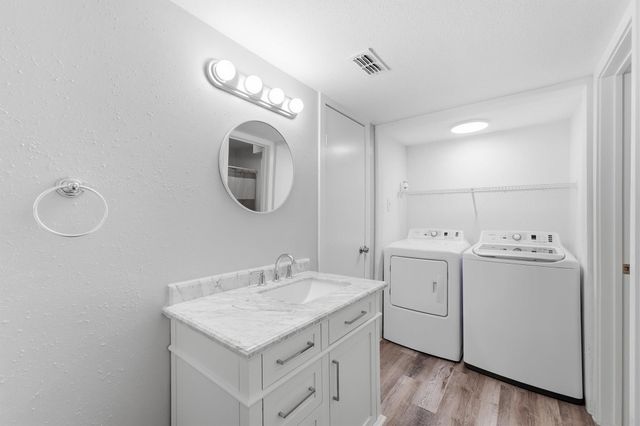 2333 Bering Drive 125, Houston, TX 77057