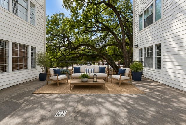 2333 Bering Drive 125, Houston, TX 77057