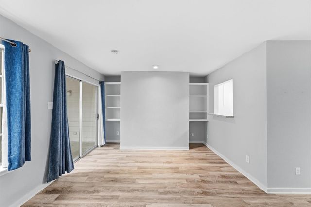 2333 Bering Drive 125, Houston, TX 77057