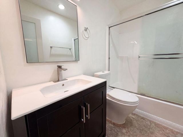 2334 Hosp 109, Carlsbad, CA 92008