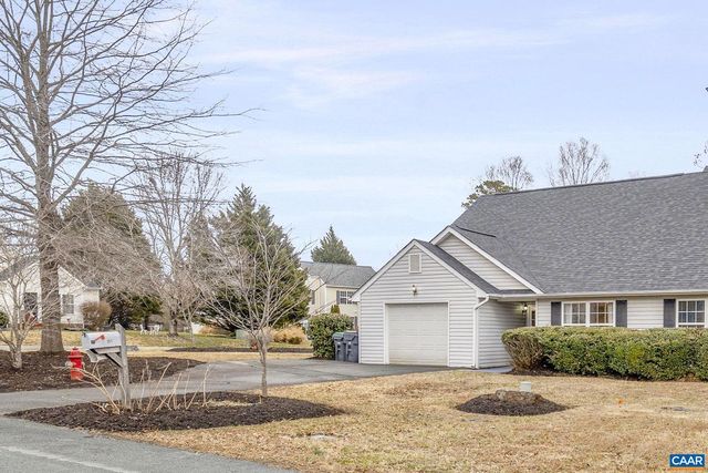 201 BUTTERCUP LN, Charlottesville, VA 22902