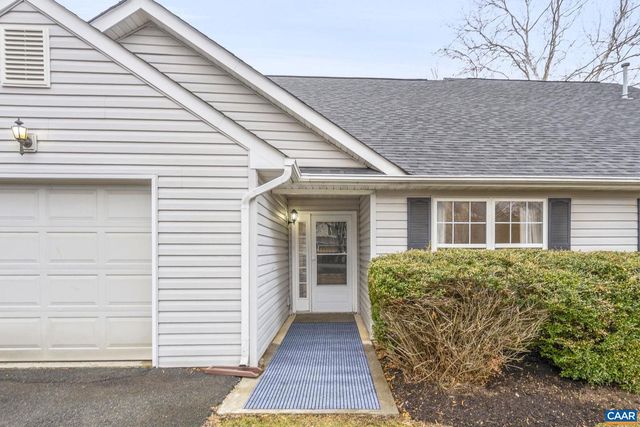 201 BUTTERCUP LN, Charlottesville, VA 22902