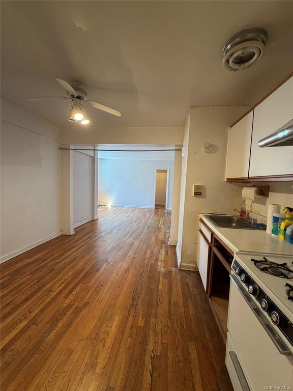 42-45 Kissena Boulevard 6M, Flushing, NY 11355 — photo 3