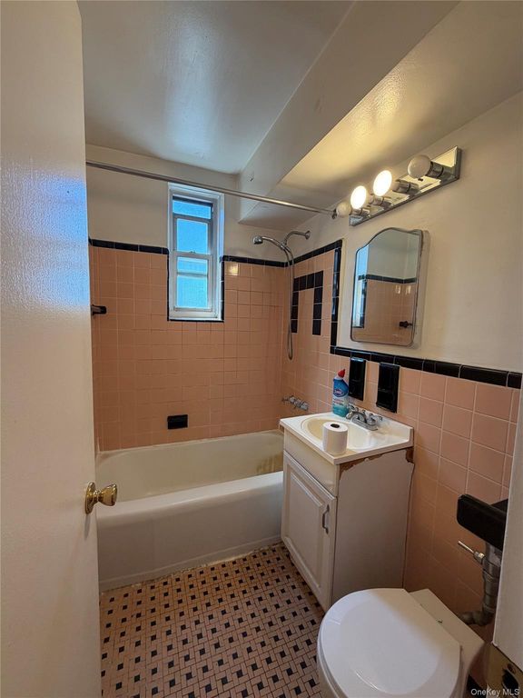 42-45 Kissena Boulevard 6M, Flushing, NY 11355 — photo 4