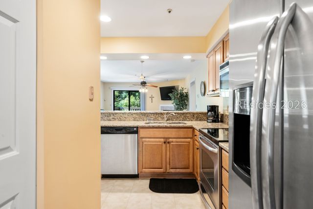 50 Yacht Cove Dr Apt 410, Hilton Head Island, SC 29928