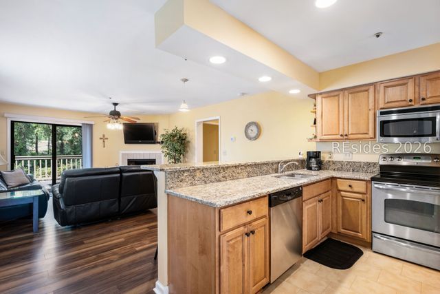 50 Yacht Cove Dr Apt 410, Hilton Head Island, SC 29928