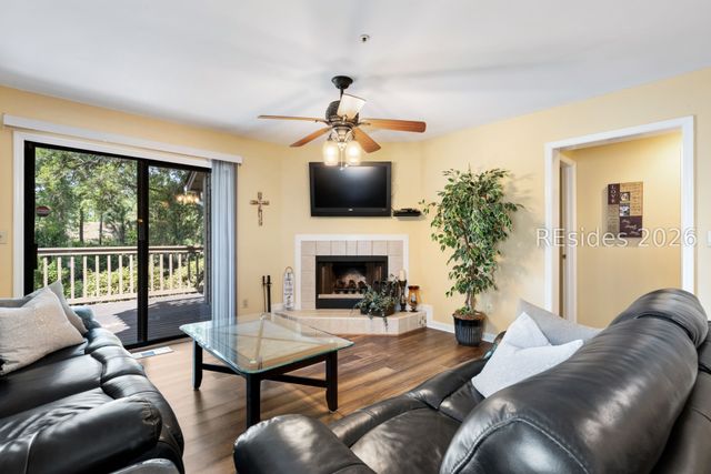 50 Yacht Cove Dr Apt 410, Hilton Head Island, SC 29928