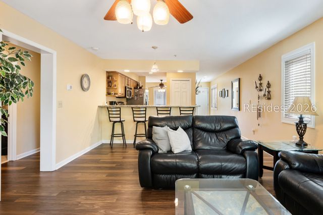 50 Yacht Cove Dr Apt 410, Hilton Head Island, SC 29928