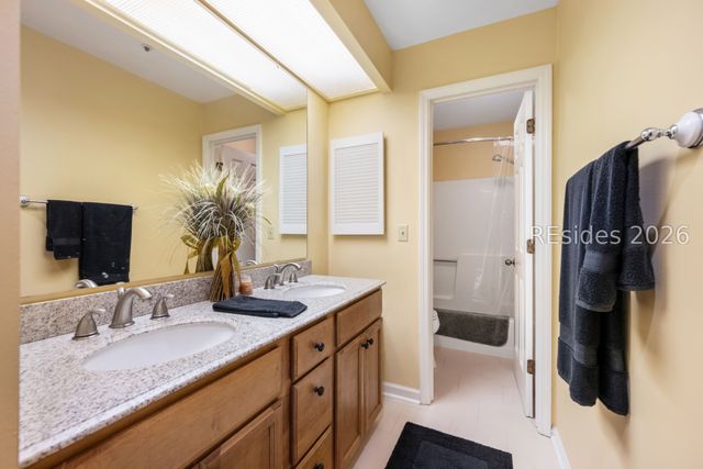 50 Yacht Cove Dr Apt 410, Hilton Head Island, SC 29928