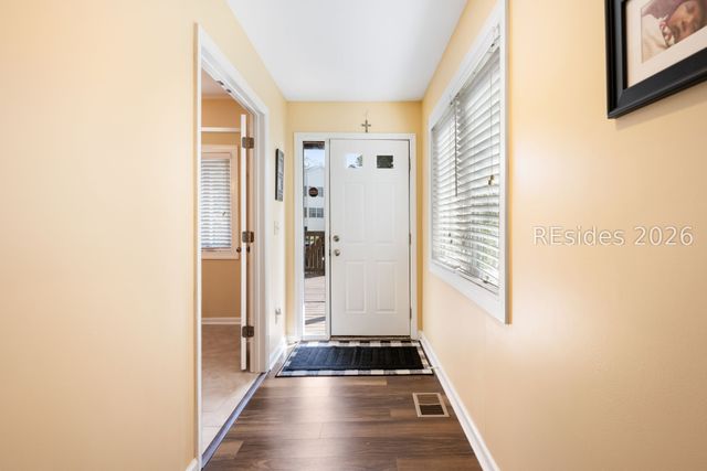 50 Yacht Cove Dr Apt 410, Hilton Head Island, SC 29928