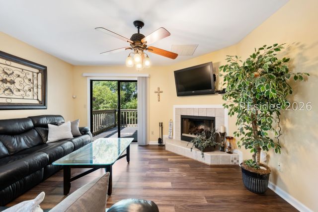 50 Yacht Cove Dr Apt 410, Hilton Head Island, SC 29928