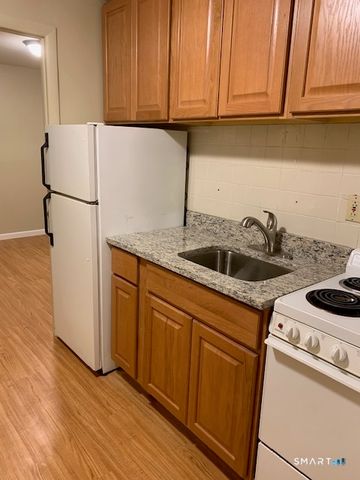 174 Hillside Avenue, Hartford, CT 06106