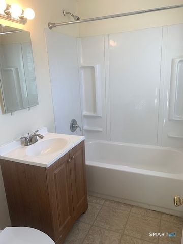 174 Hillside Avenue, Hartford, CT 06106