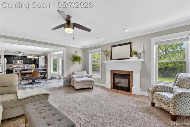 27073 Hawthorne Boulevard, Flat Rock, MI 48134