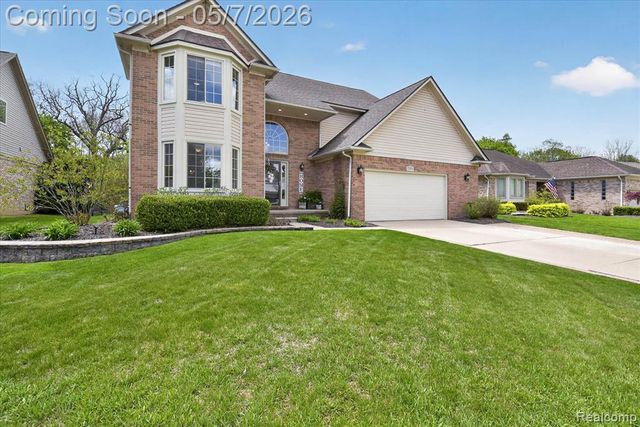 27073 Hawthorne Boulevard, Flat Rock, MI 48134