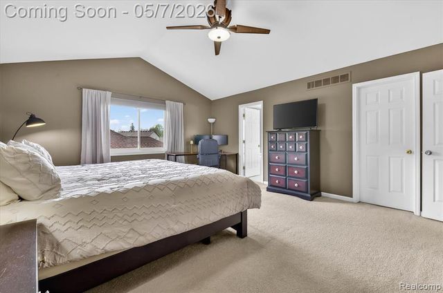 27073 Hawthorne Boulevard, Flat Rock, MI 48134