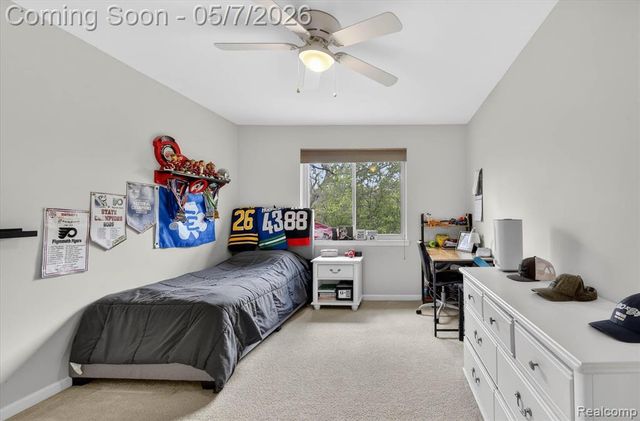 27073 Hawthorne Boulevard, Flat Rock, MI 48134