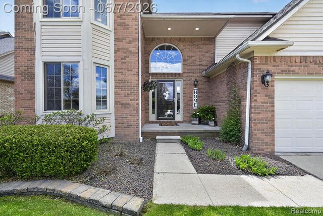 27073 Hawthorne Boulevard, Flat Rock, MI 48134