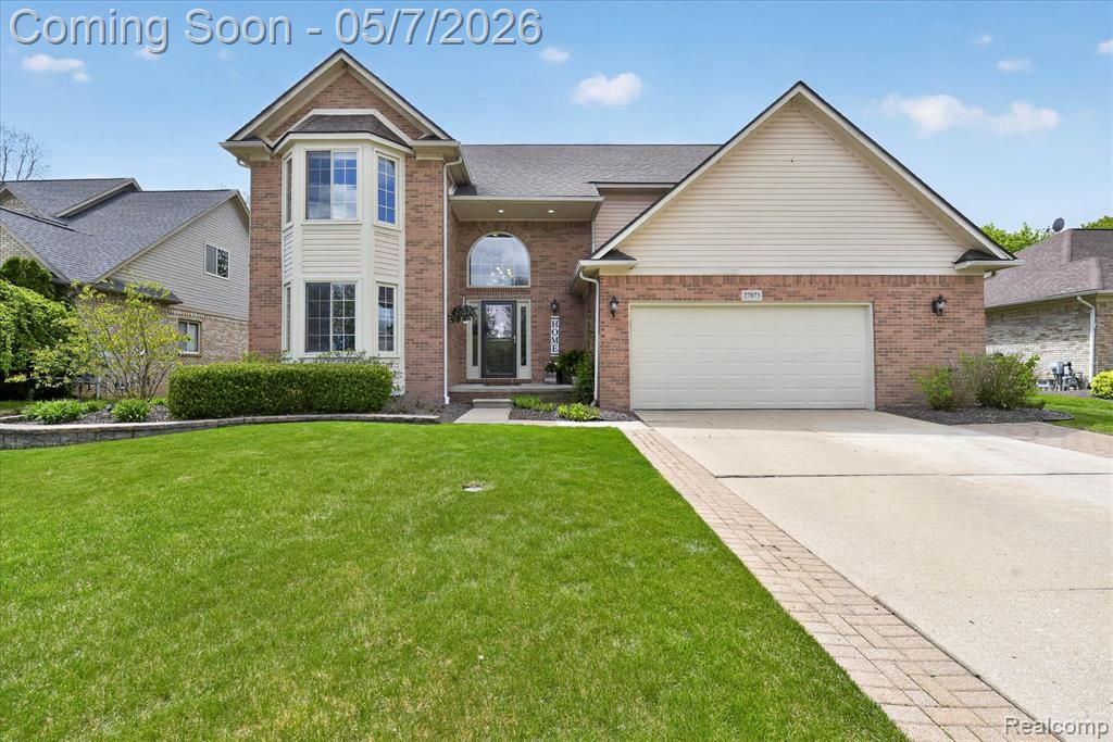 27073 Hawthorne Boulevard, Flat Rock, MI 48134