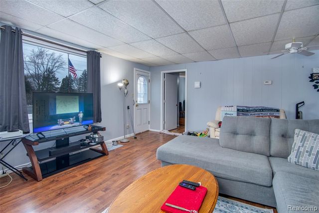 2274 N Center Road, Burton, MI 48509