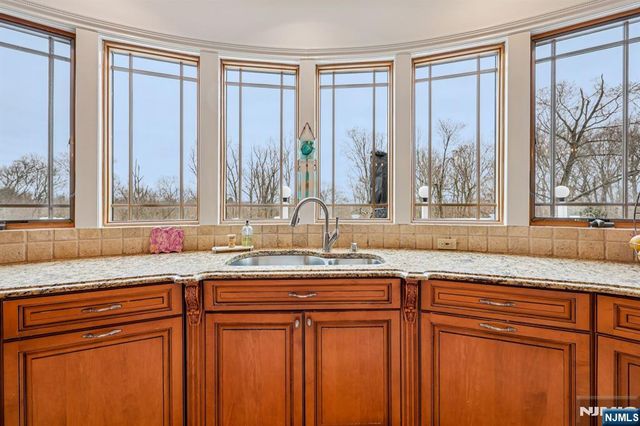 22 Anton Court, Woodcliff Lake, NJ 07677