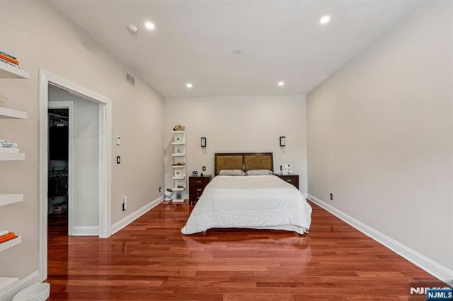 22 Anton Court, Woodcliff Lake, NJ 07677
