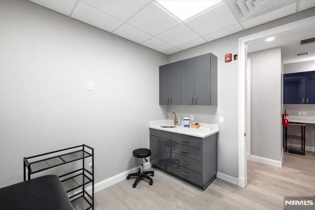 2 Forest Avenue A, Paramus, NJ 07652