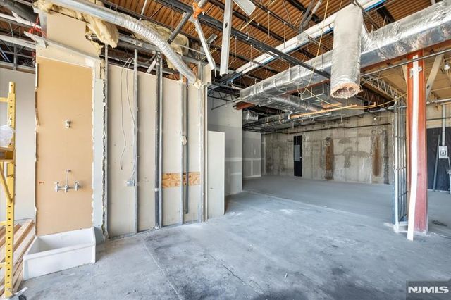 2 Forest Avenue A, Paramus, NJ 07652